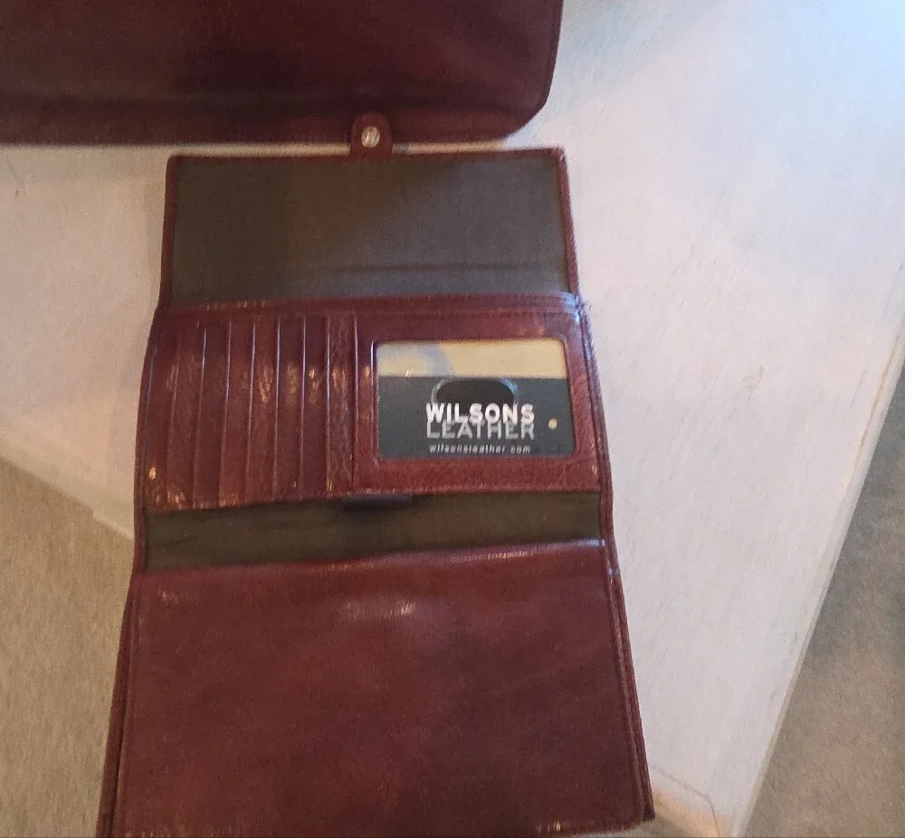 Pelle Studio stylish burgundy